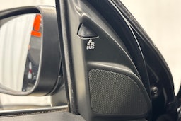 musta Volvo XC60 2012 kuva 24.