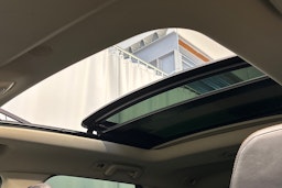 musta Volvo XC60 2012 kuva 25.