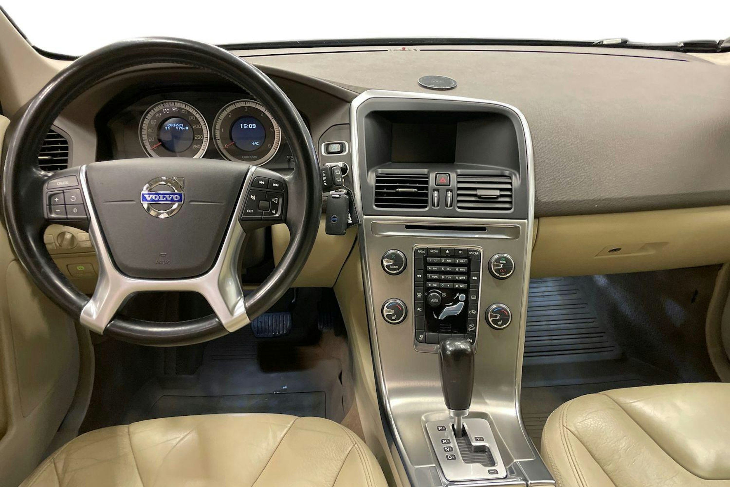 Harmaa Volvo XC60 2012 kuva 9.