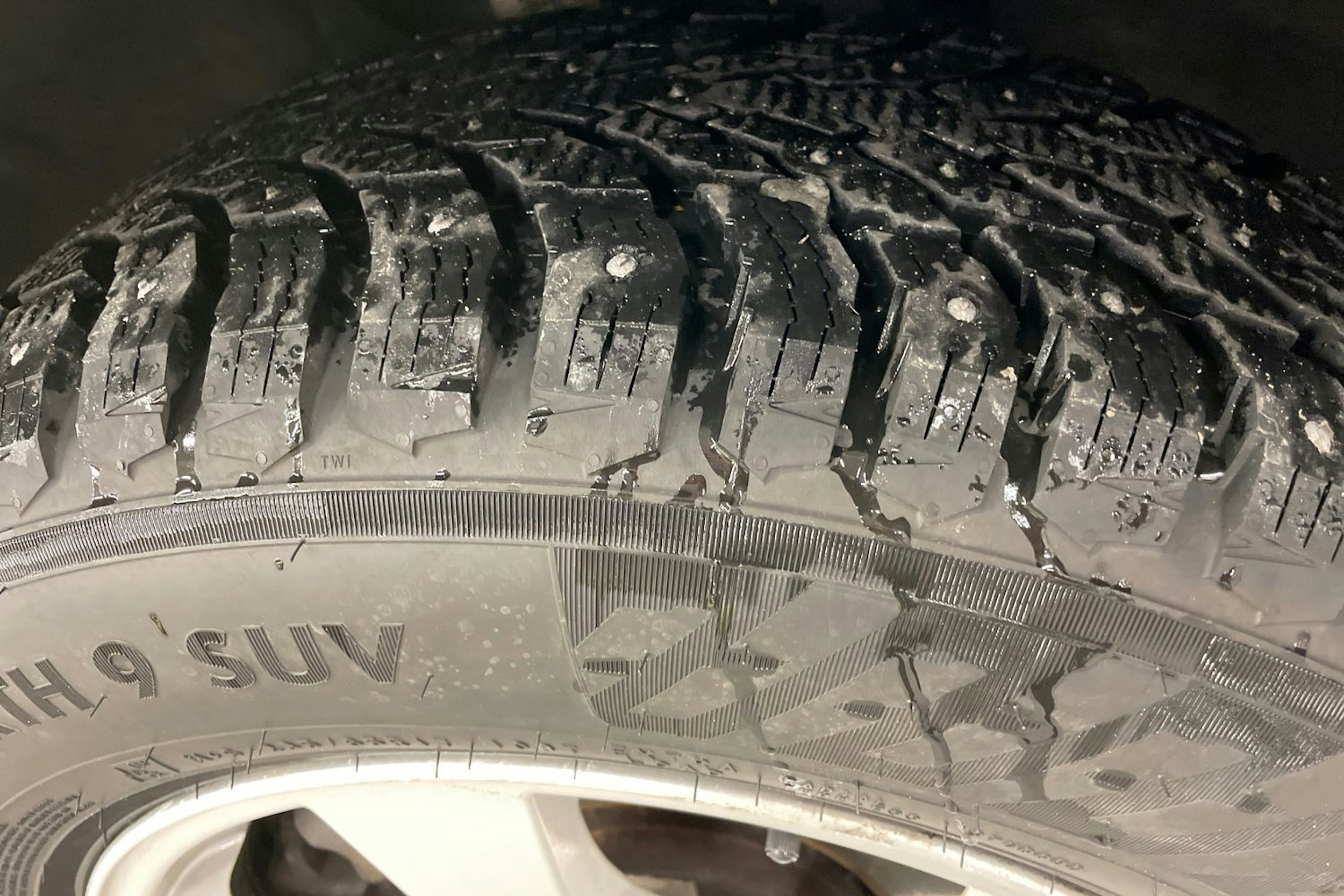 Harmaa Volvo XC60 2012 kuva 13.