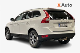 Valkoinen Volvo XC60 2012 kuva 3.