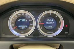 Valkoinen Volvo XC60 2012 kuva 18.