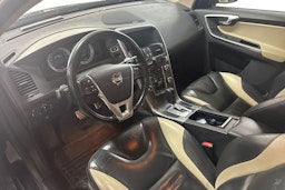 musta Volvo XC60 2012 kuva 3.