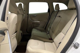 valkoinen Volvo XC60 2013 kuva 10.