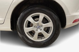 valkoinen Volvo XC60 2013 kuva 11.