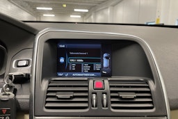 valkoinen Volvo XC60 2013 kuva 18.