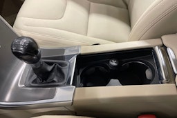 valkoinen Volvo XC60 2013 kuva 21.