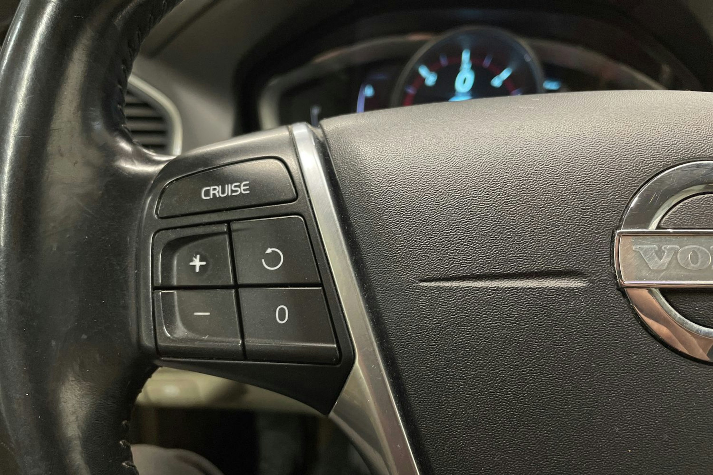 valkoinen Volvo XC60 2013 kuva 23.