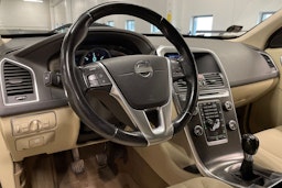 valkoinen Volvo XC60 2013 kuva 26.