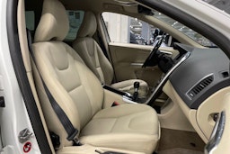 valkoinen Volvo XC60 2013 kuva 27.