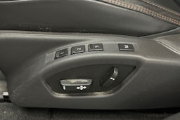 punainen Volvo XC60 2013 kuva 10.