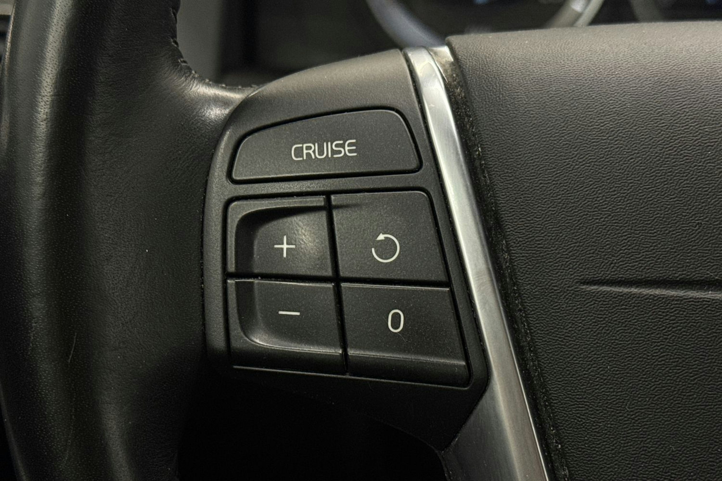 punainen Volvo XC60 2013 kuva 13.