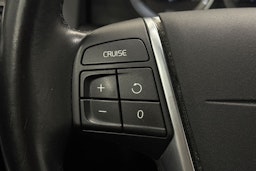 punainen Volvo XC60 2013 kuva 13.