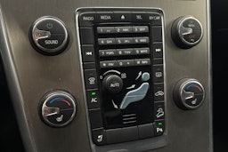 punainen Volvo XC60 2013 kuva 24.