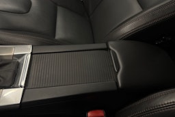 punainen Volvo XC60 2013 kuva 26.