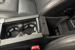 punainen Volvo XC60 2013 kuva 27.