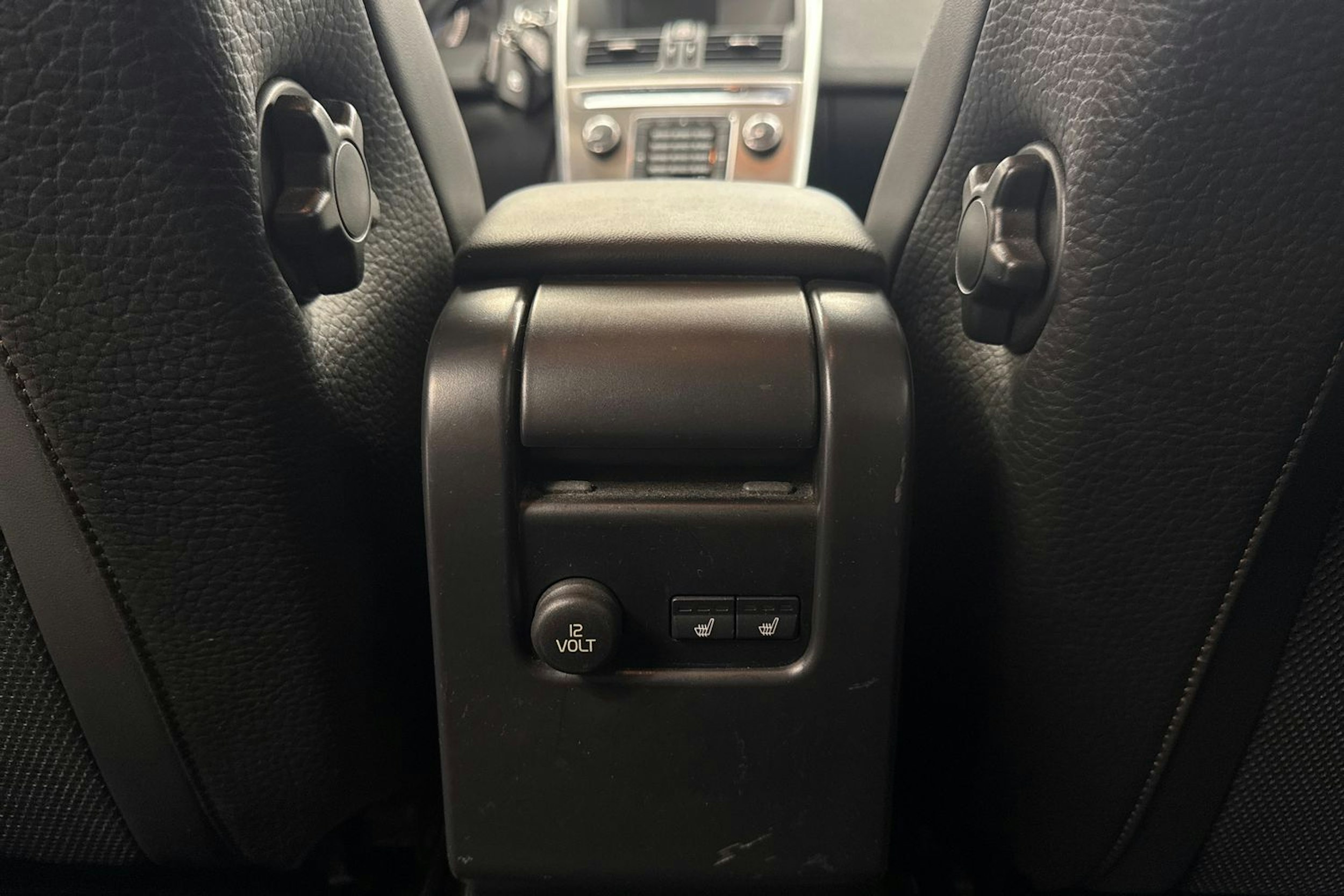 punainen Volvo XC60 2013 kuva 28.