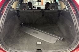 punainen Volvo XC60 2013 kuva 29.