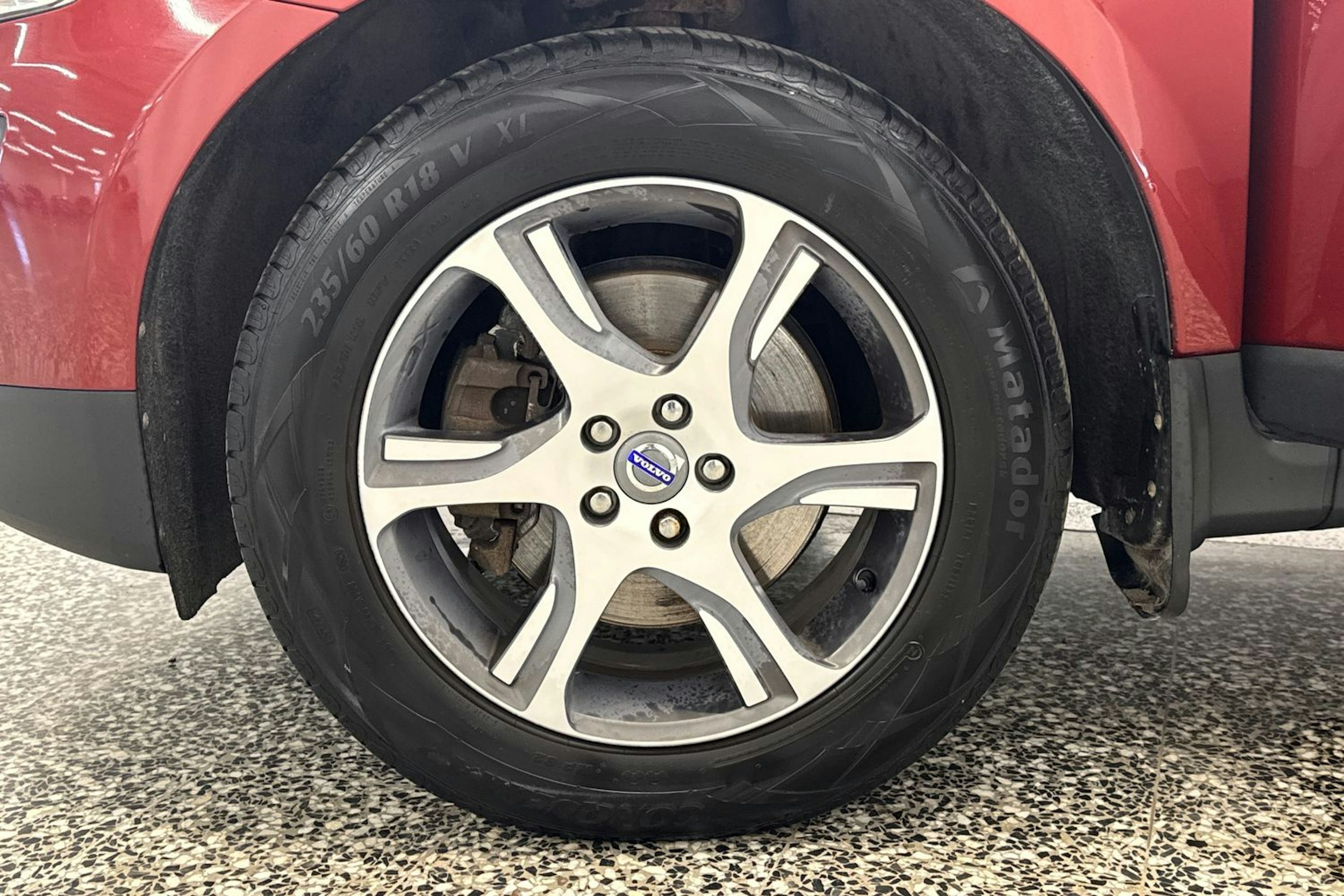 punainen Volvo XC60 2013 kuva 30.