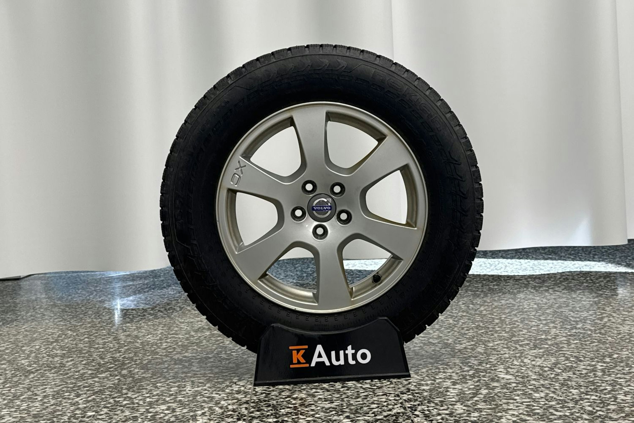 punainen Volvo XC60 2013 kuva 31.