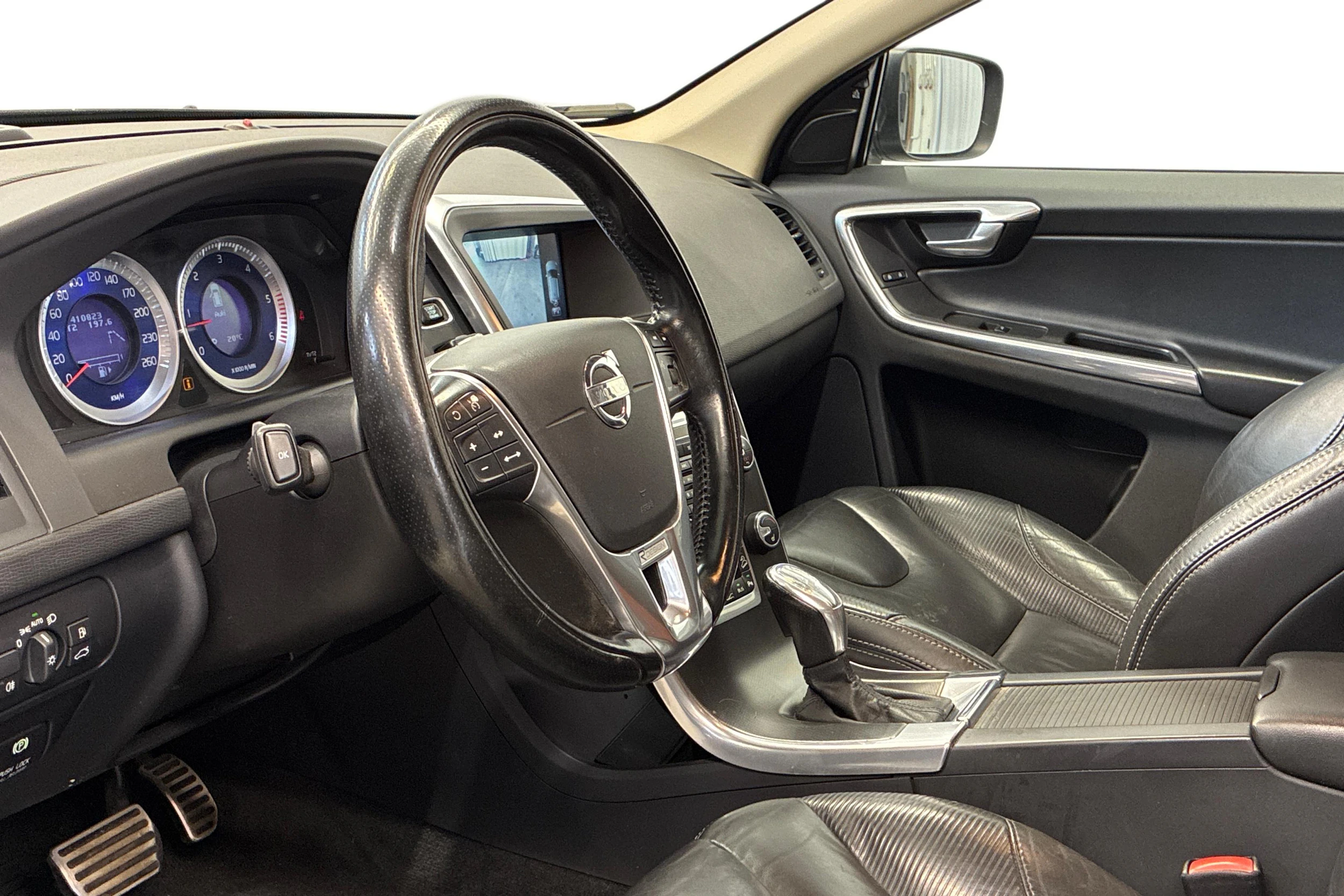 musta Volvo XC60 2013 kuva 7.