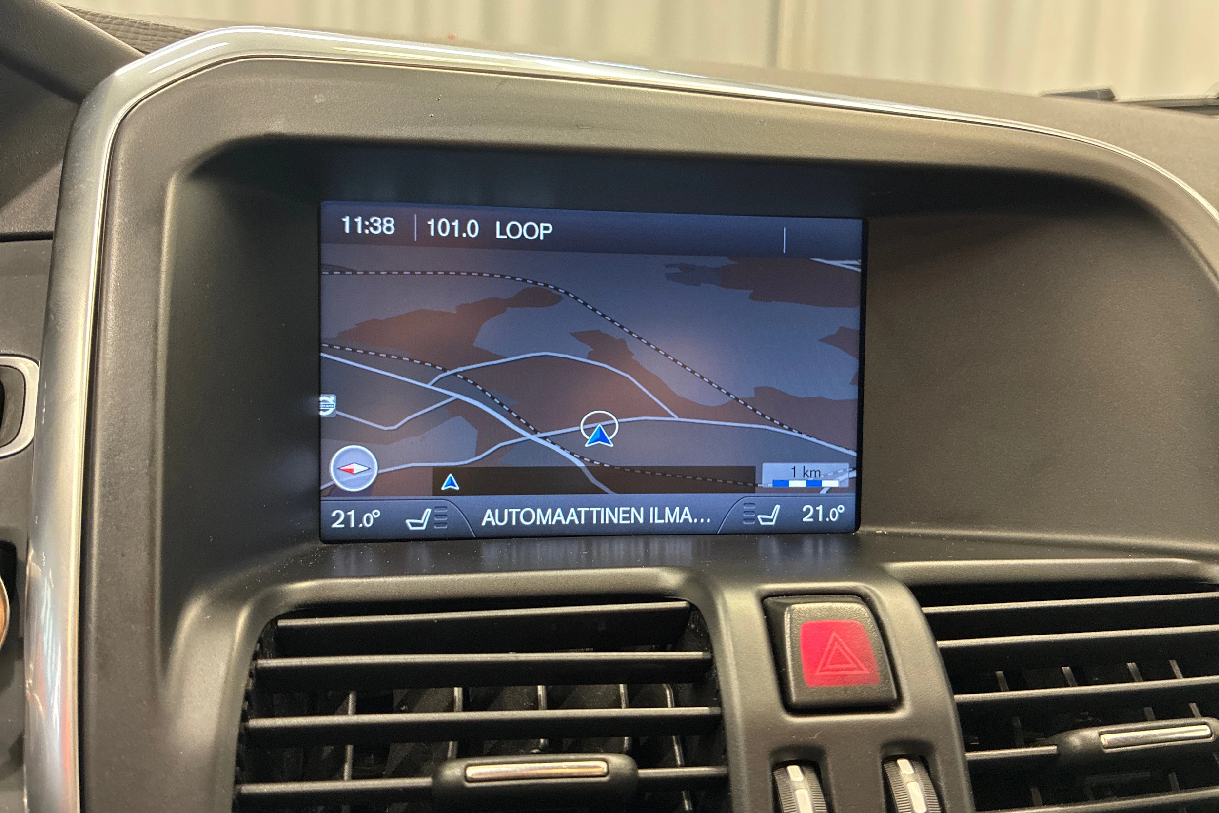 musta Volvo XC60 2013 kuva 15.