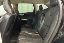 musta Volvo XC60 2013 kuva 23.