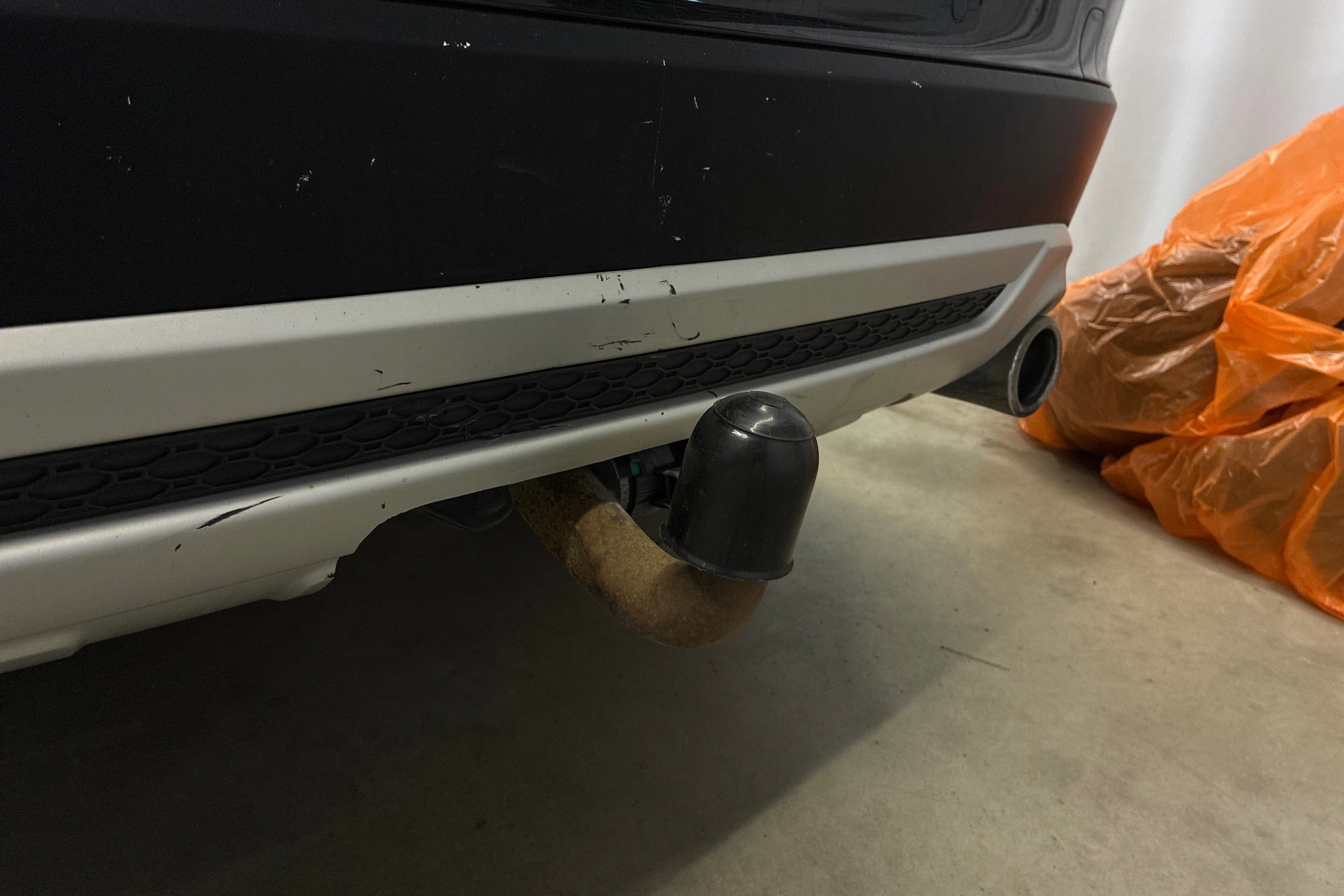 musta Volvo XC60 2013 kuva 27.