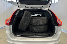 valkoinen Volvo XC60 2014 kuva 5.
