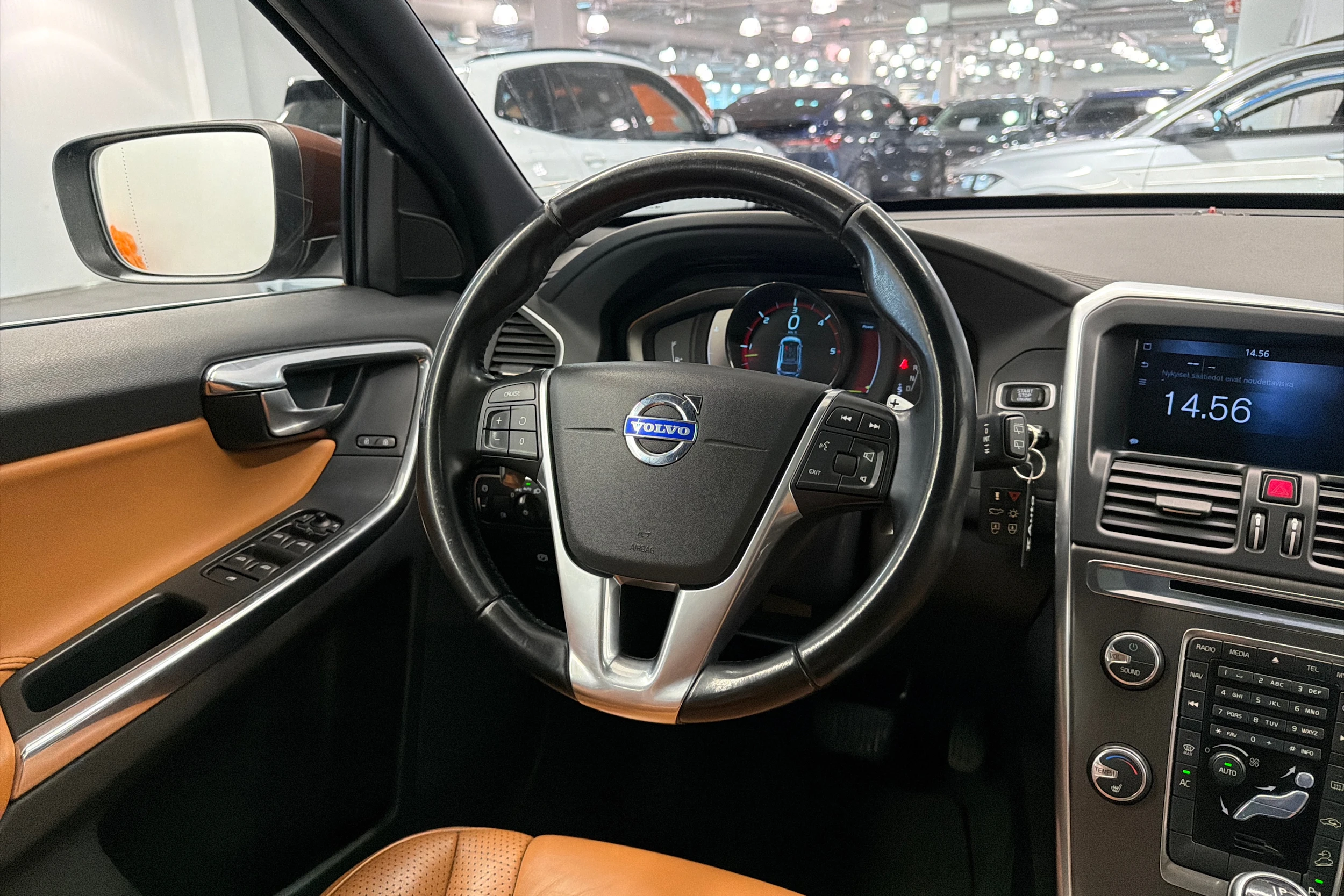 ruskea (beige) Volvo XC60 2014 kuva 17.