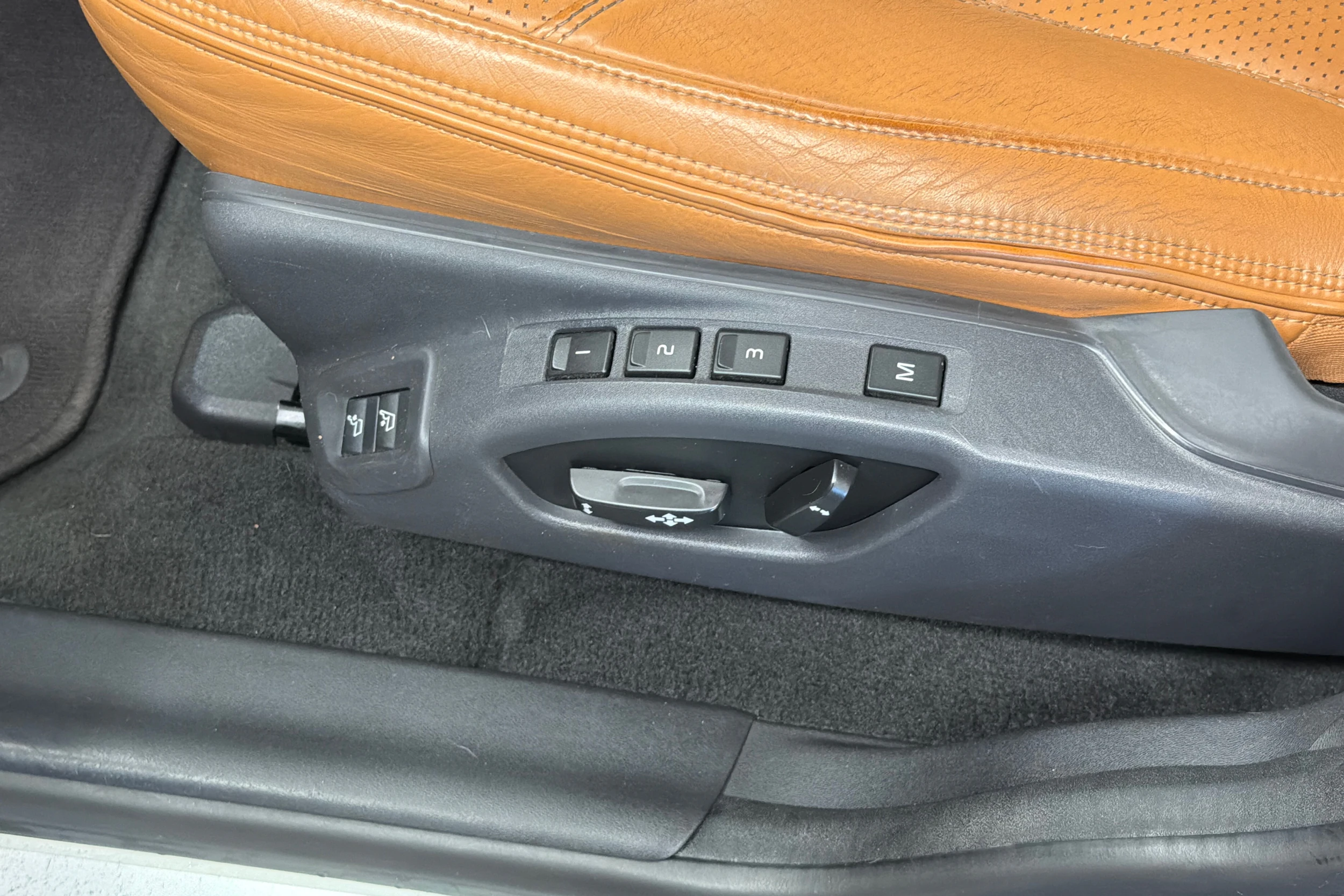 ruskea (beige) Volvo XC60 2014 kuva 28.
