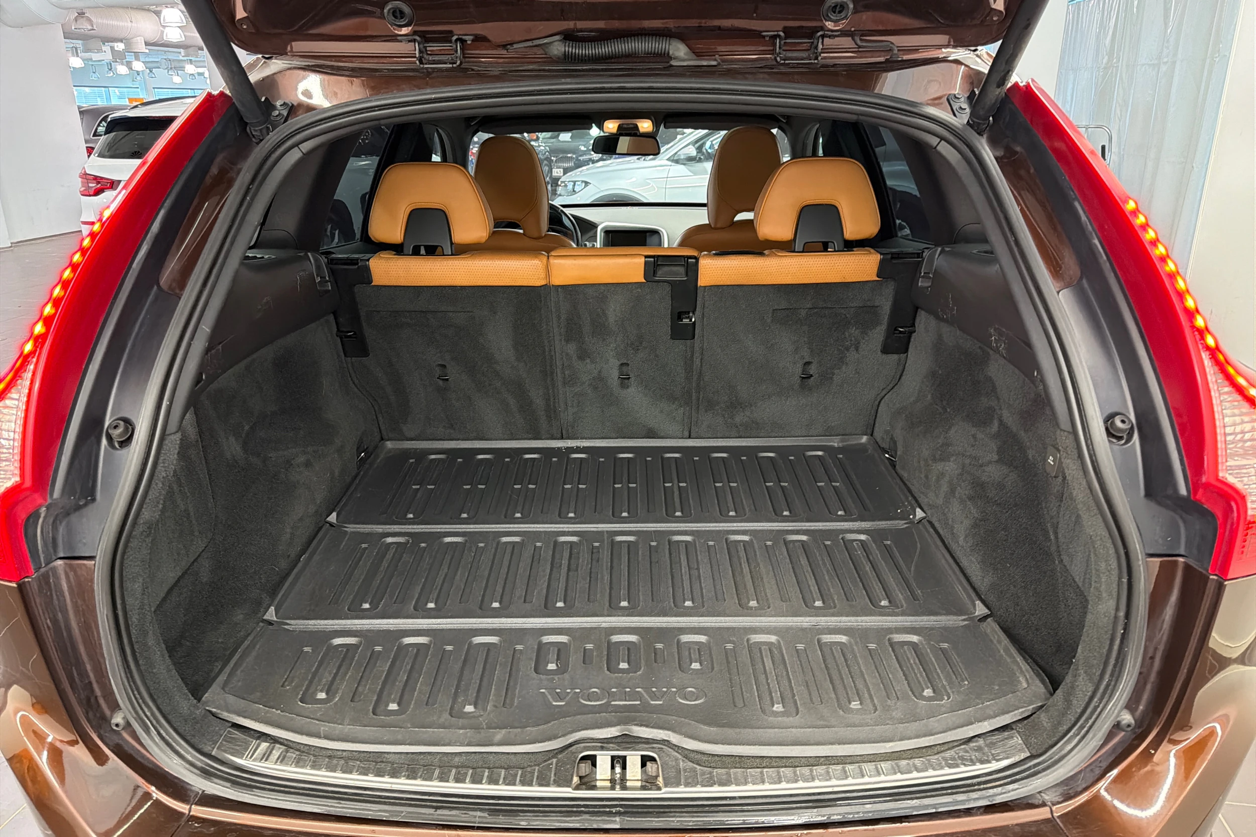 ruskea (beige) Volvo XC60 2014 kuva 30.