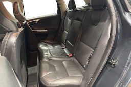 Harmaa Volvo XC60 2013 kuva 8.