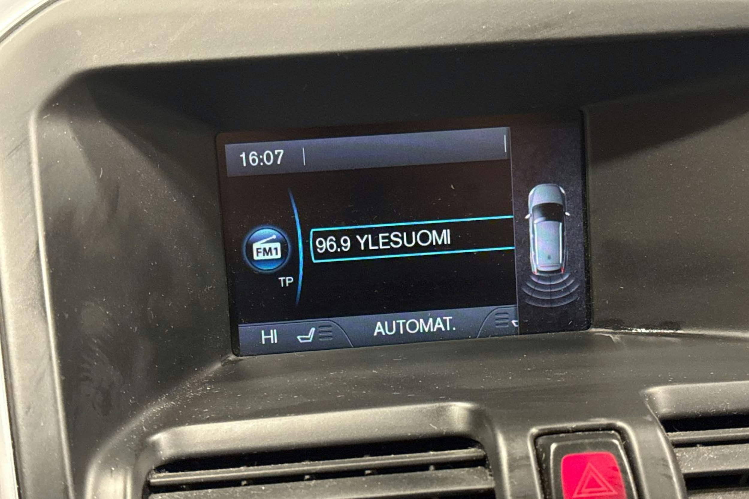 Harmaa Volvo XC60 2013 kuva 21.