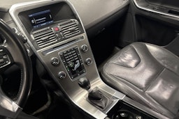 Harmaa Volvo XC60 2013 kuva 26.