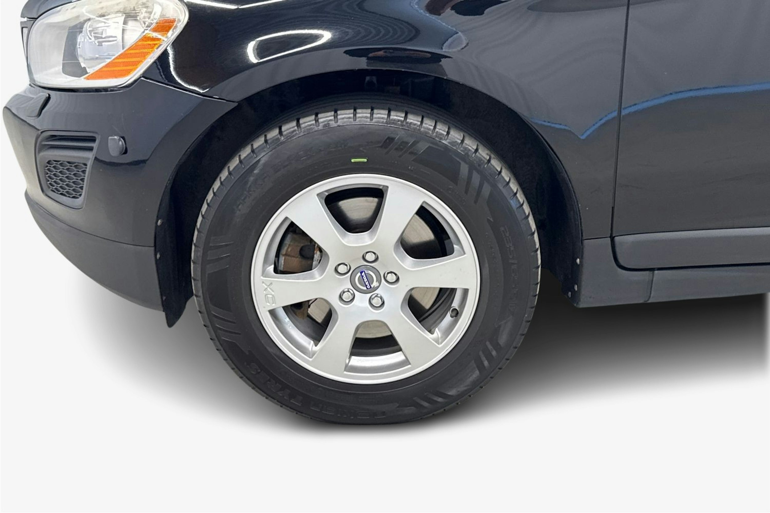 musta Volvo XC60 2013 kuva 11.