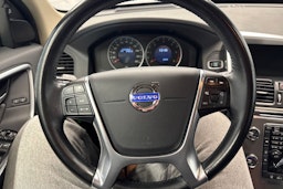 musta Volvo XC60 2013 kuva 14.