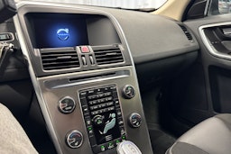 musta Volvo XC60 2013 kuva 16.