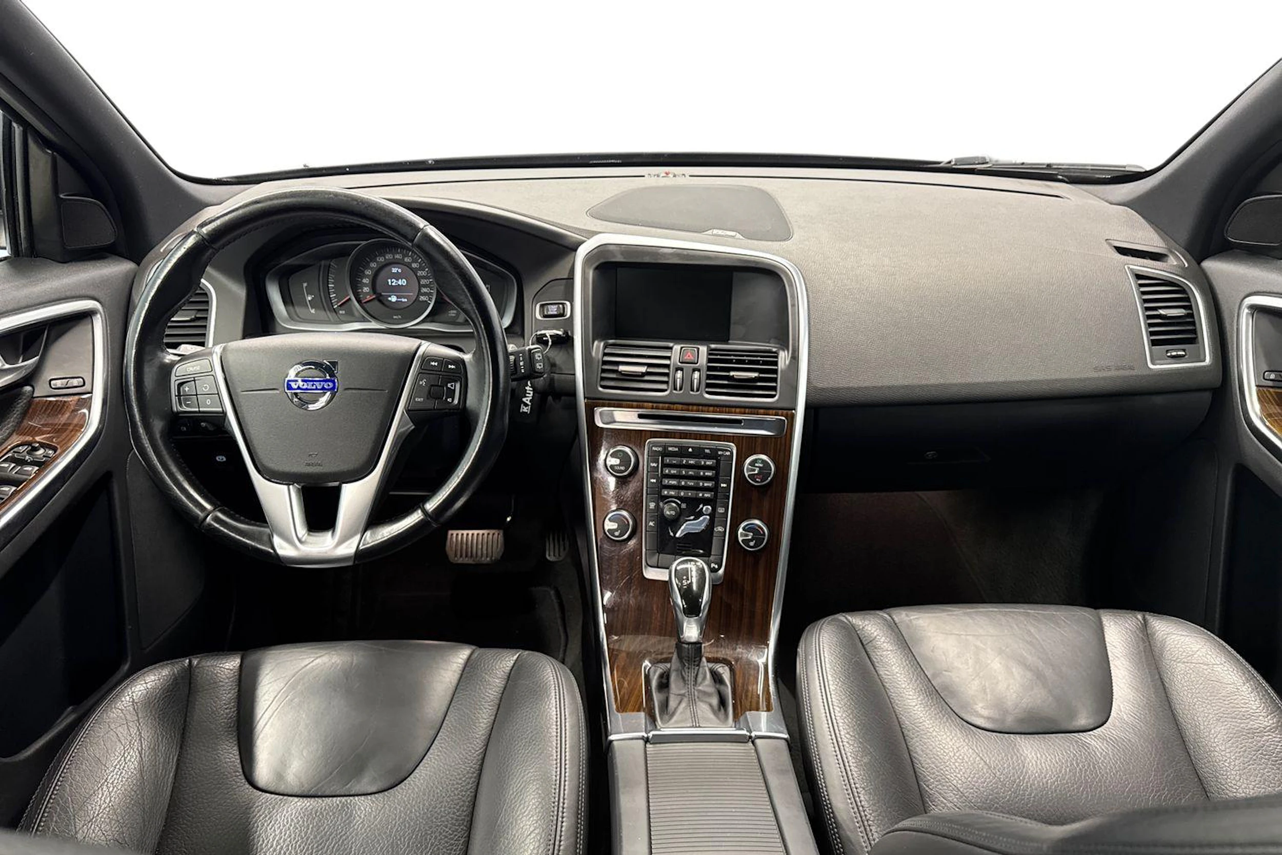 musta Volvo XC60 2013 kuva 9.
