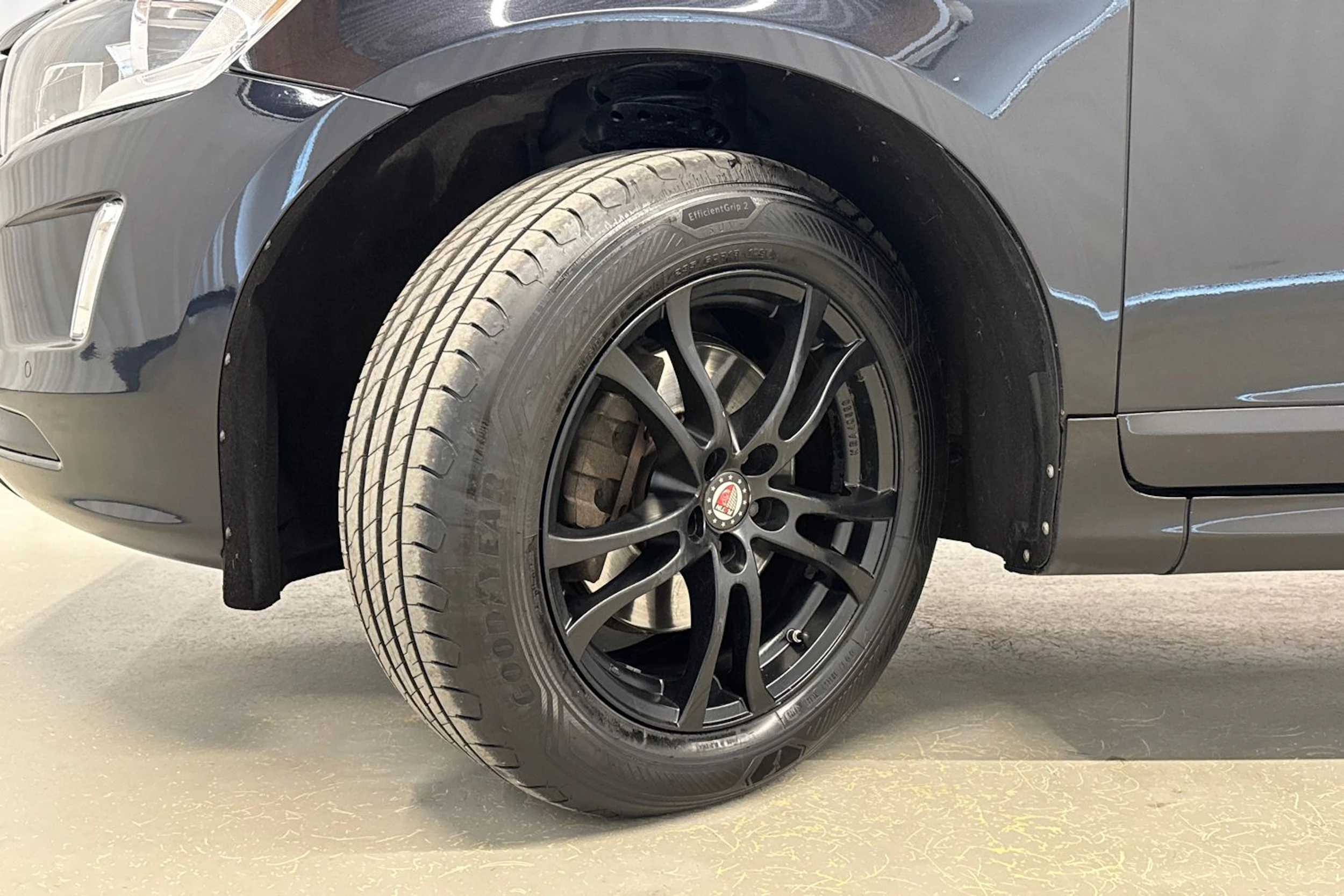 musta Volvo XC60 2013 kuva 13.