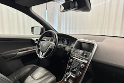 musta Volvo XC60 2013 kuva 16.