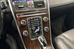 musta Volvo XC60 2013 kuva 22.