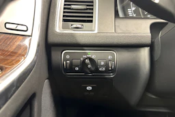 musta Volvo XC60 2013 kuva 24.