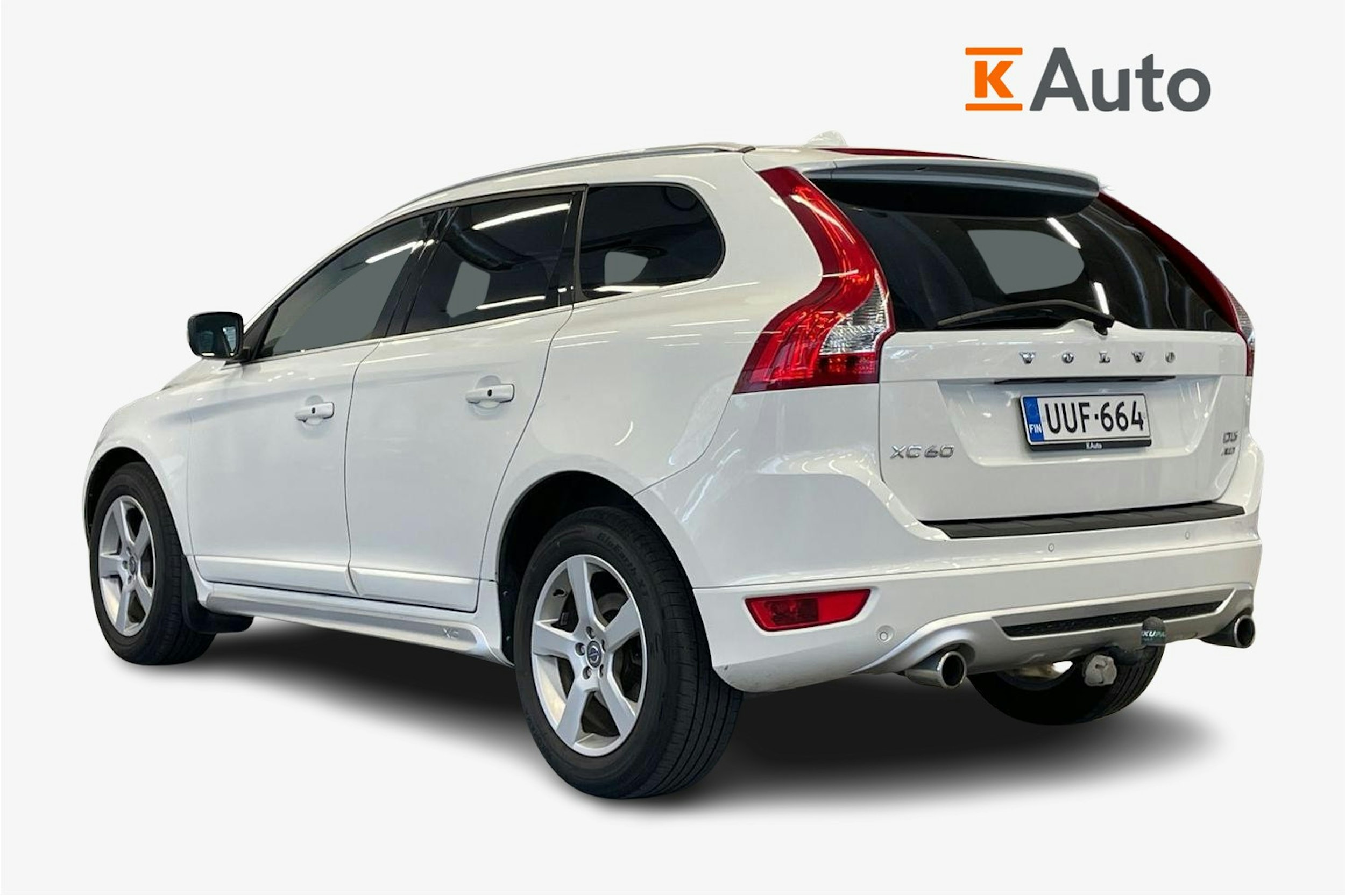Valkoinen Volvo XC60 2013 kuva 2.
