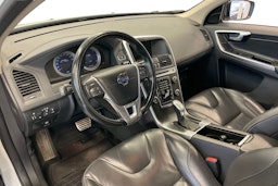 Valkoinen Volvo XC60 2013 kuva 7.