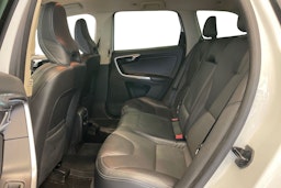 Valkoinen Volvo XC60 2013 kuva 10.