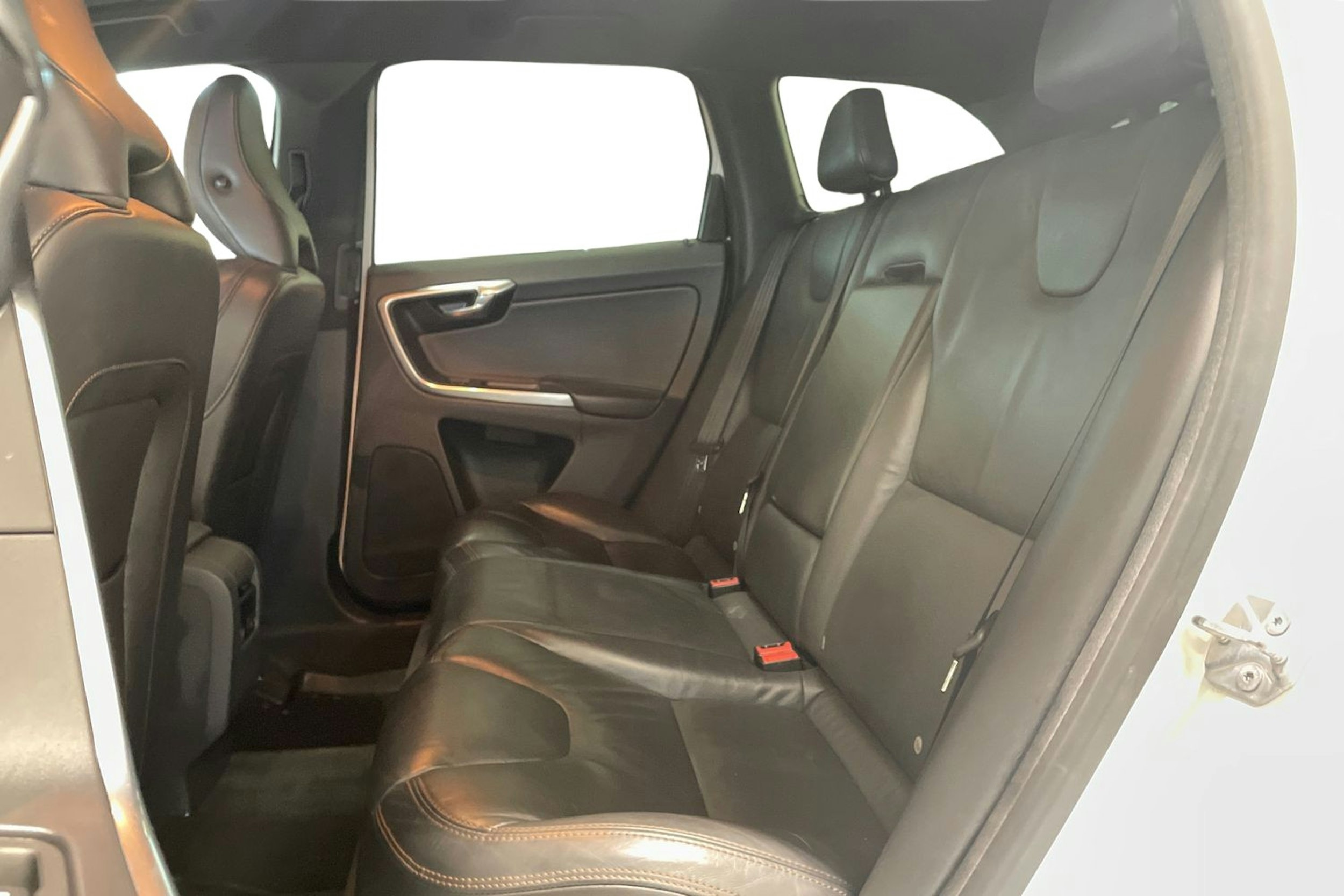valkoinen Volvo XC60 2013 kuva 10.