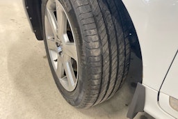 valkoinen Volvo XC60 2013 kuva 13.