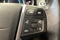 valkoinen Volvo XC60 2013 kuva 17.