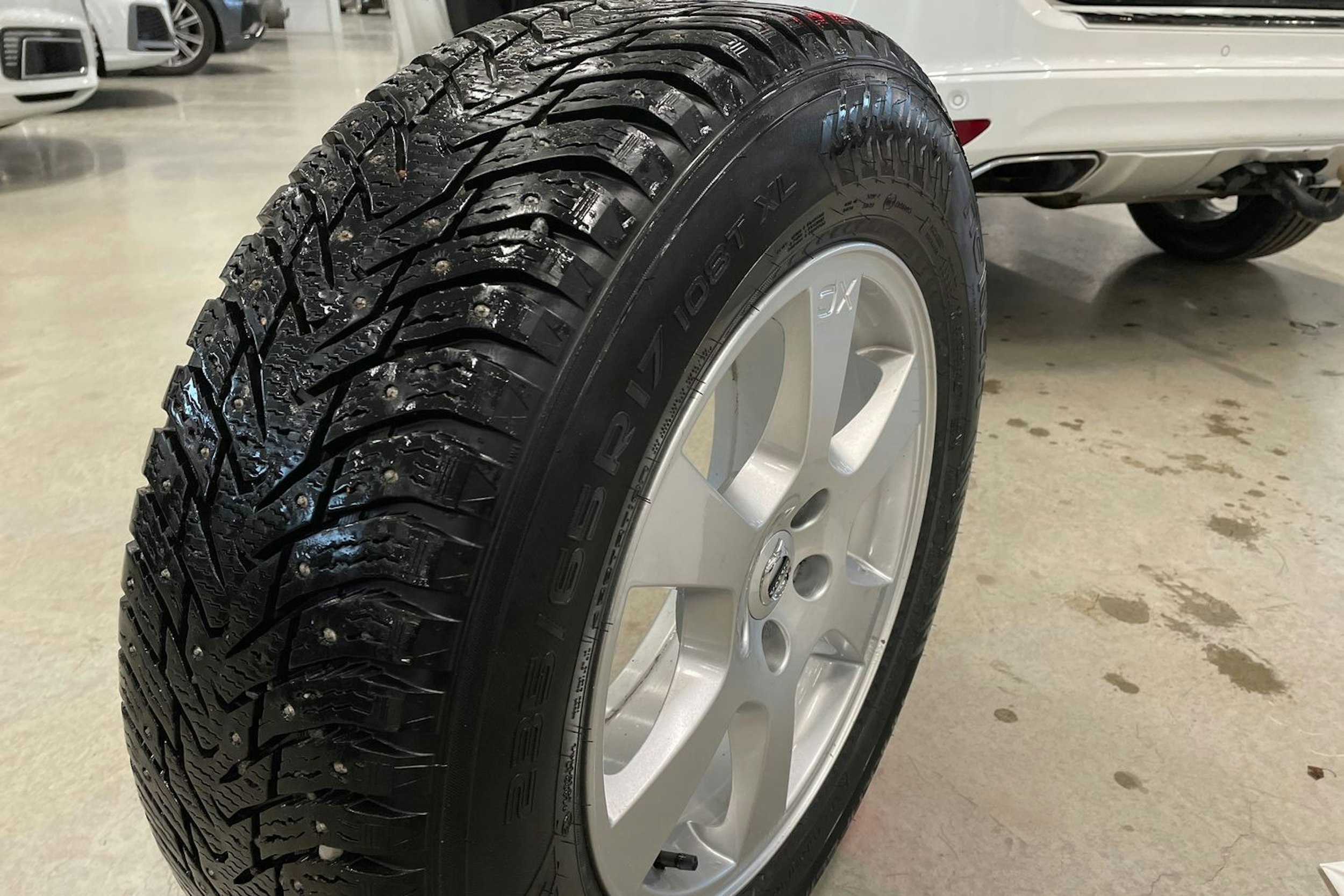 valkoinen Volvo XC60 2013 kuva 30.